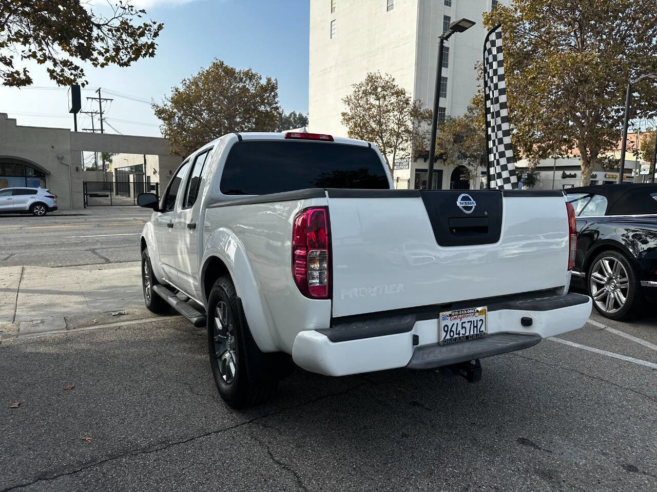 Used 2012 Nissan Frontier SV w/ Sport Appearance Pkg image 11