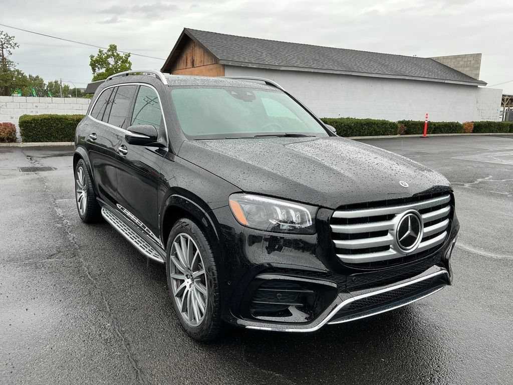 Used 2025 Mercedes-Benz GLS 580 4MATIC image 6