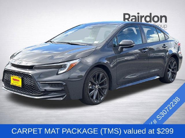 Used 2025 Toyota Corolla SE w/ SE Premium Package FWD image 3