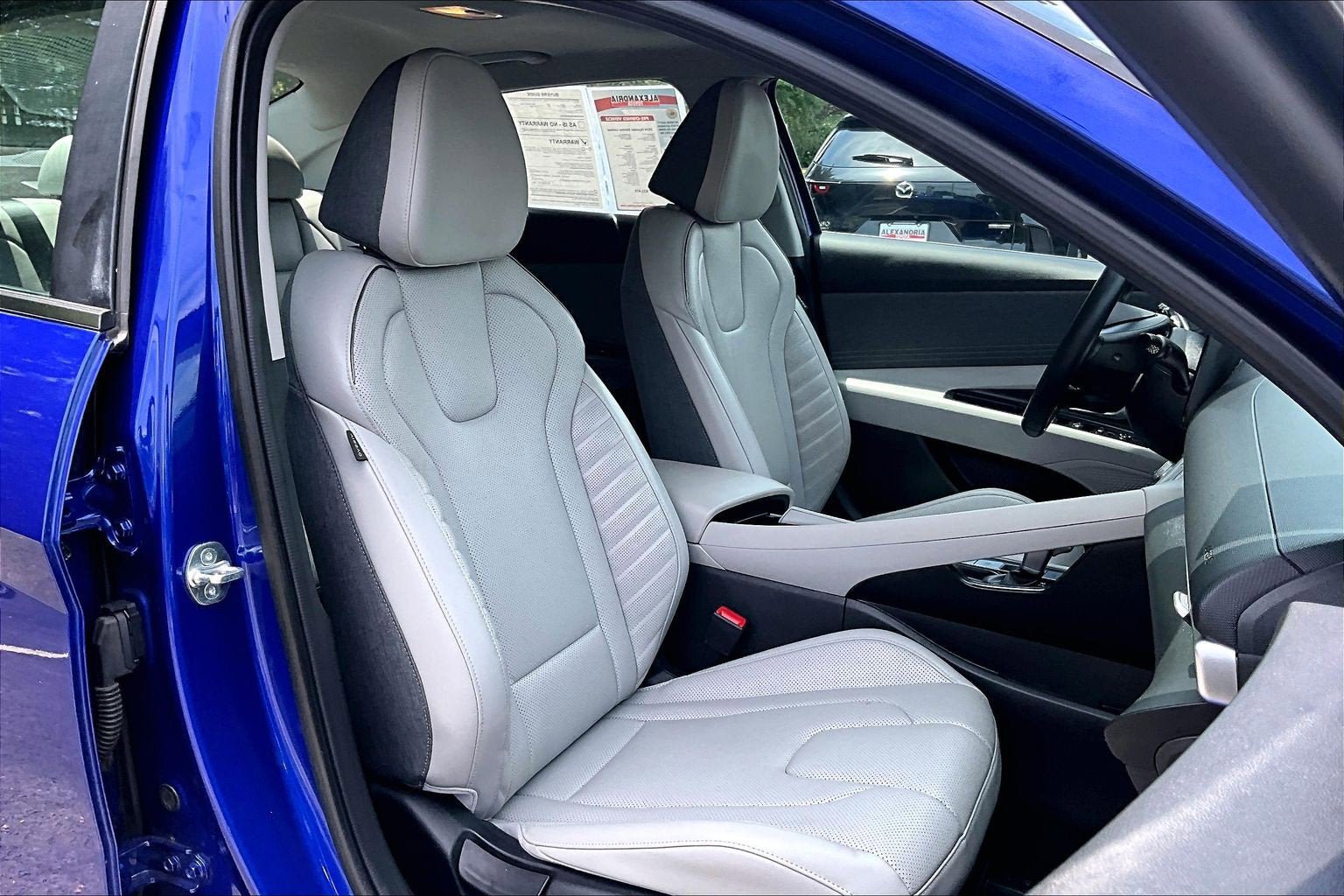 Used 2024 Hyundai Elantra Limited FWD image 7