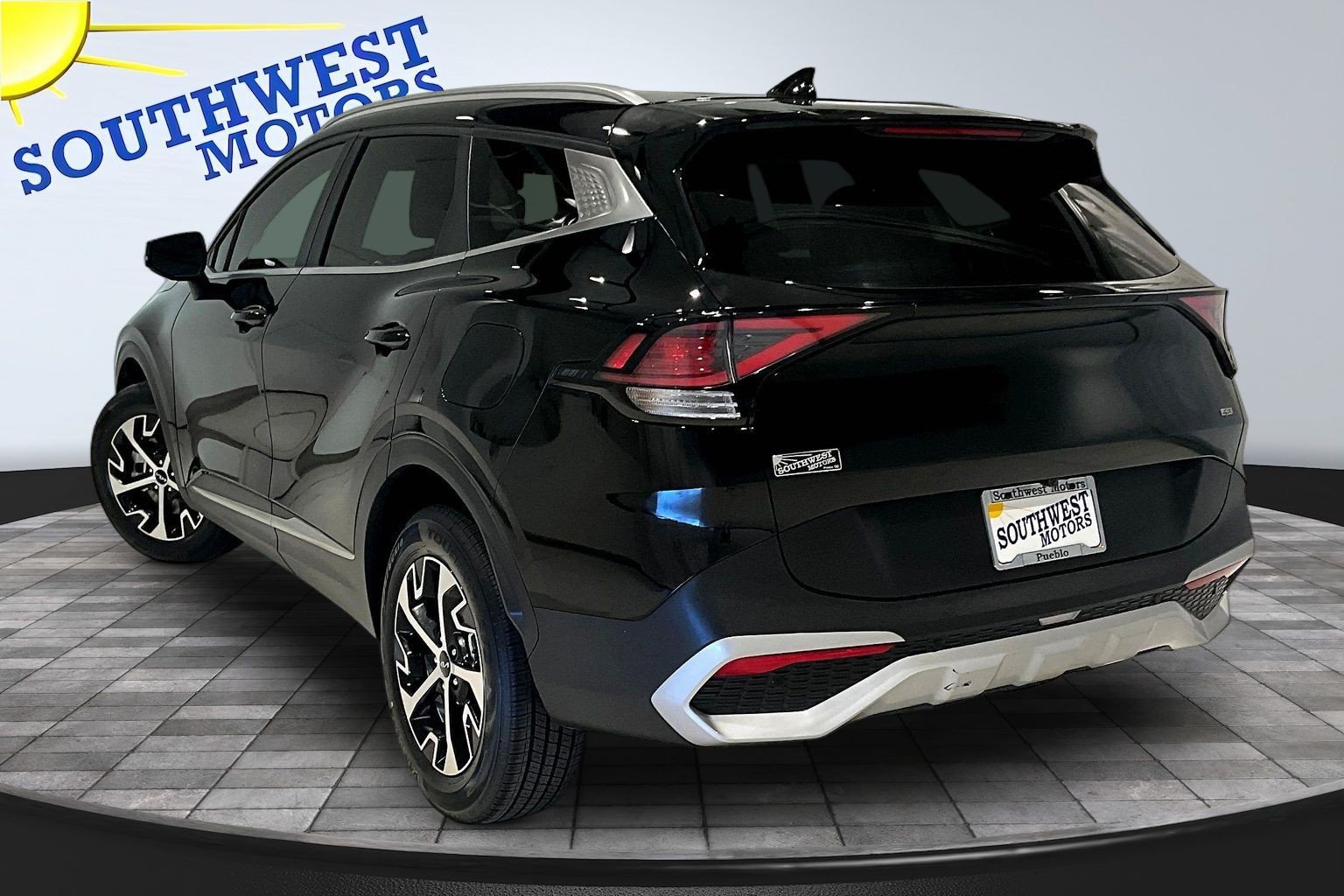 Used 2024 Kia Sportage EX AWD/4WD image 5