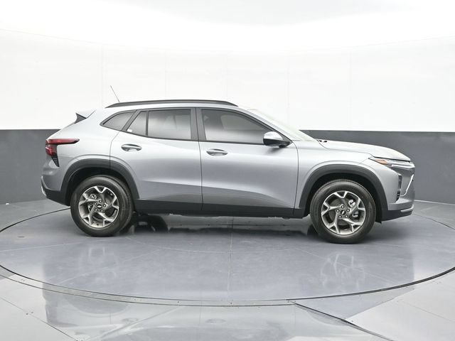 New 2026 Chevrolet Trax LT w/ Driver Confidence Package FWD image 12