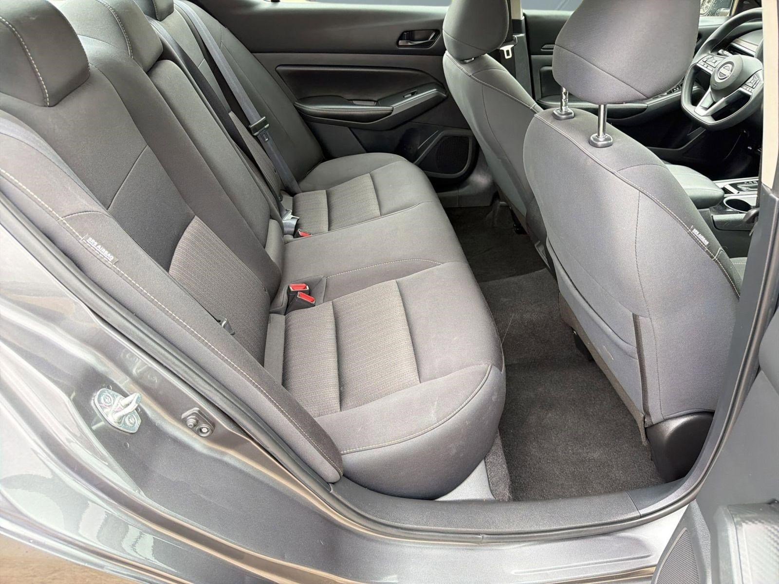 Used 2024 Nissan Altima 2.5 SV image 28