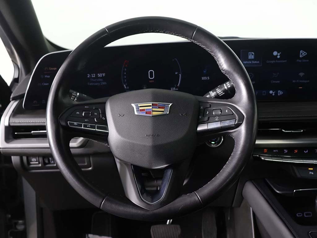 Used 2024 Cadillac XT4 Premium Luxury image 36