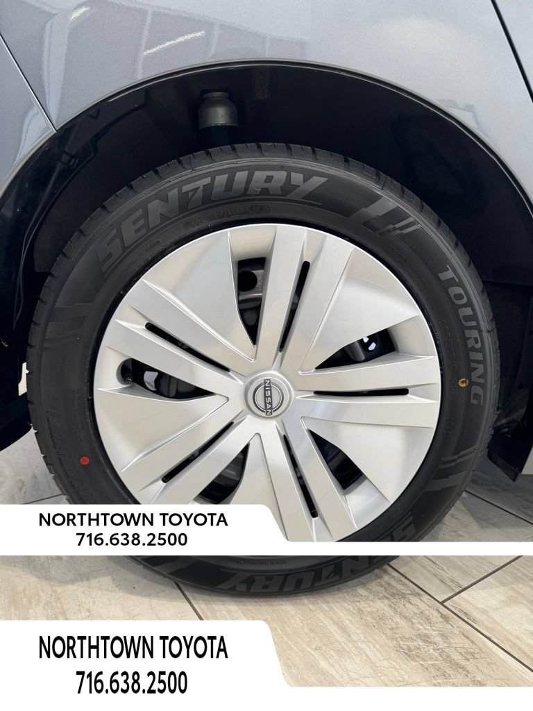 Used 2024 Nissan Leaf S FWD image 9