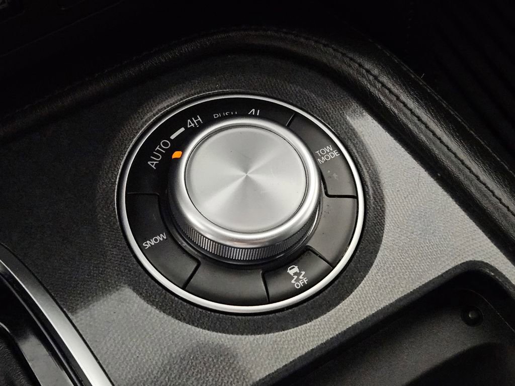 Used 2022 Nissan Armada SL w/ Midnight Edition Package image 16