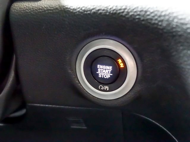 Used 2025 Chrysler Pacifica Limited FWD image 22