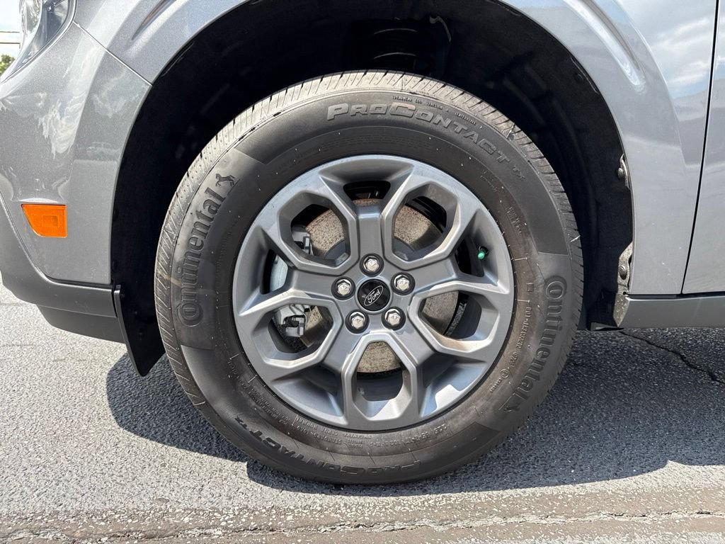 New 2026 Ford Maverick XLT w/ XLT Luxury Package FWD image 32