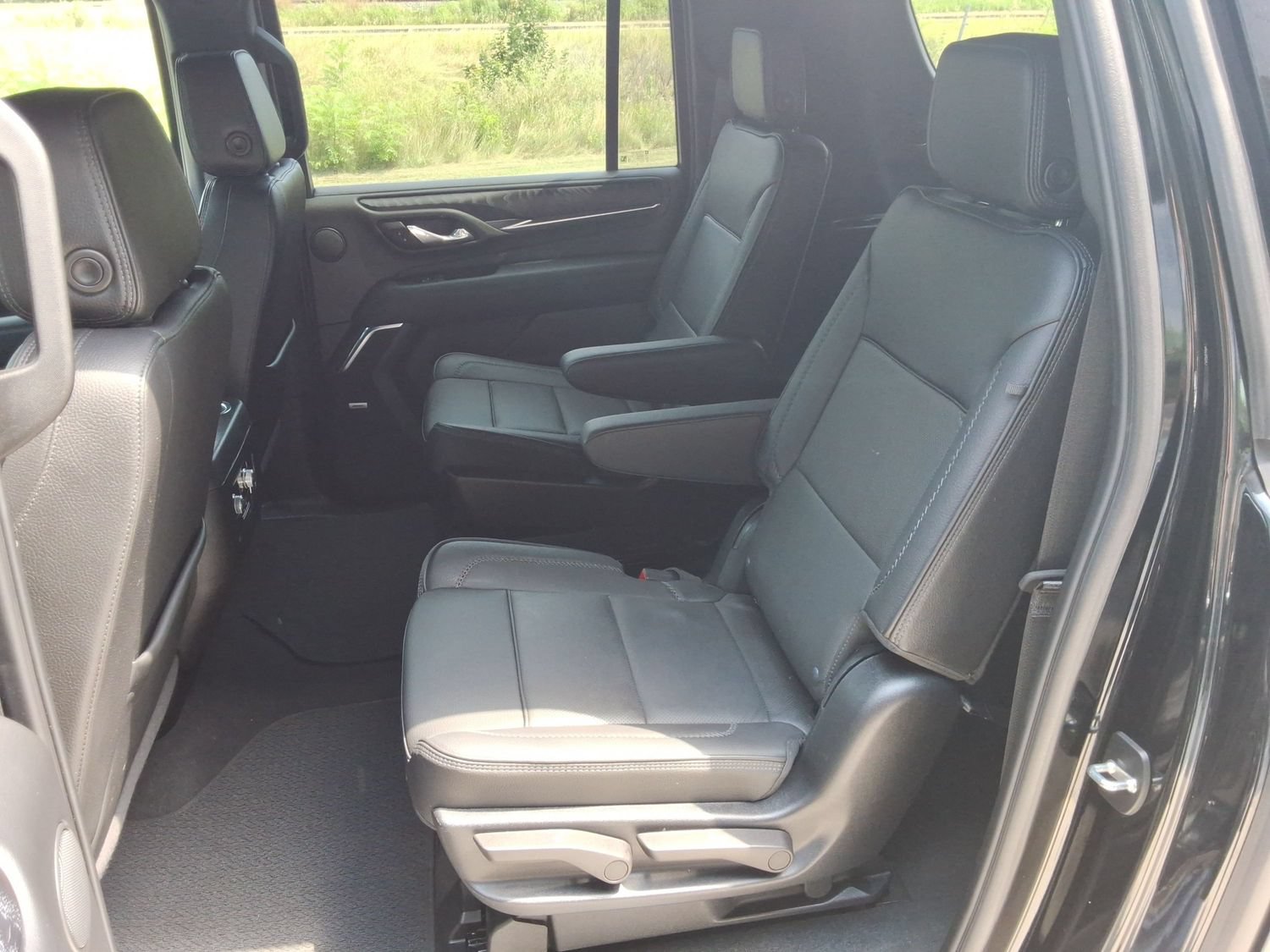 Used 2024 GMC Yukon XL Denali AWD/4WD image 33