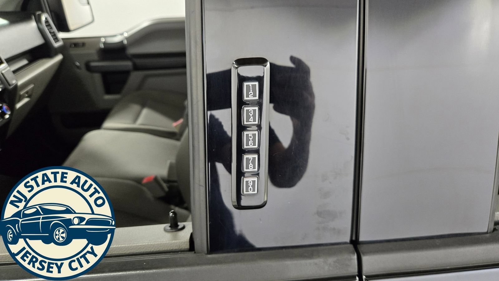 Used 2018 Ford F150 XLT AWD/4WD image 26