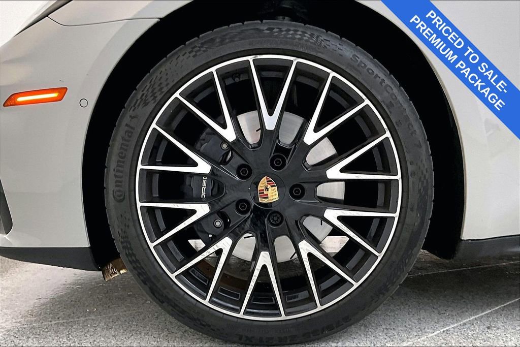 Used 2025 Porsche Panamera 4 w/ Premium Package image 11
