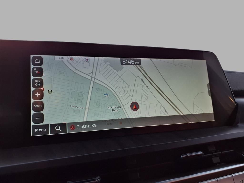 Used 2023 Kia Telluride EX w/ EX Captain's Chair Package image 7