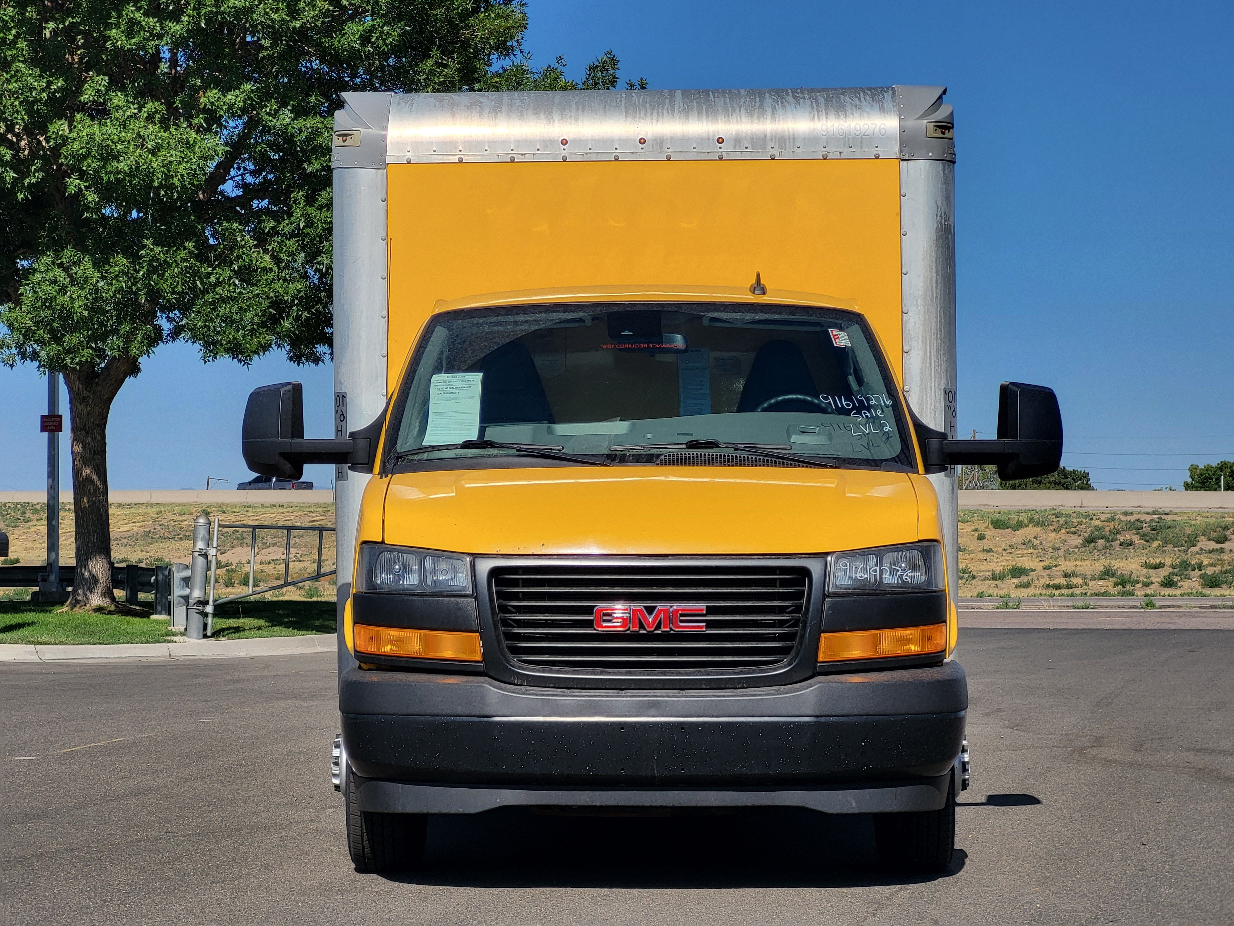 Used 2021 GMC Savana 3500 Extended w/ Power Convenience Package RWD image 2