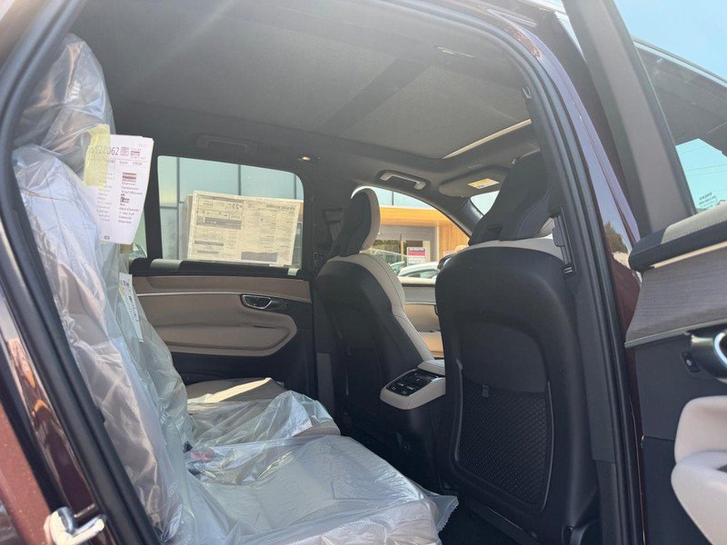 New 2026 Volvo XC90 B6 Plus w/ Protection Package AWD/4WD image 4