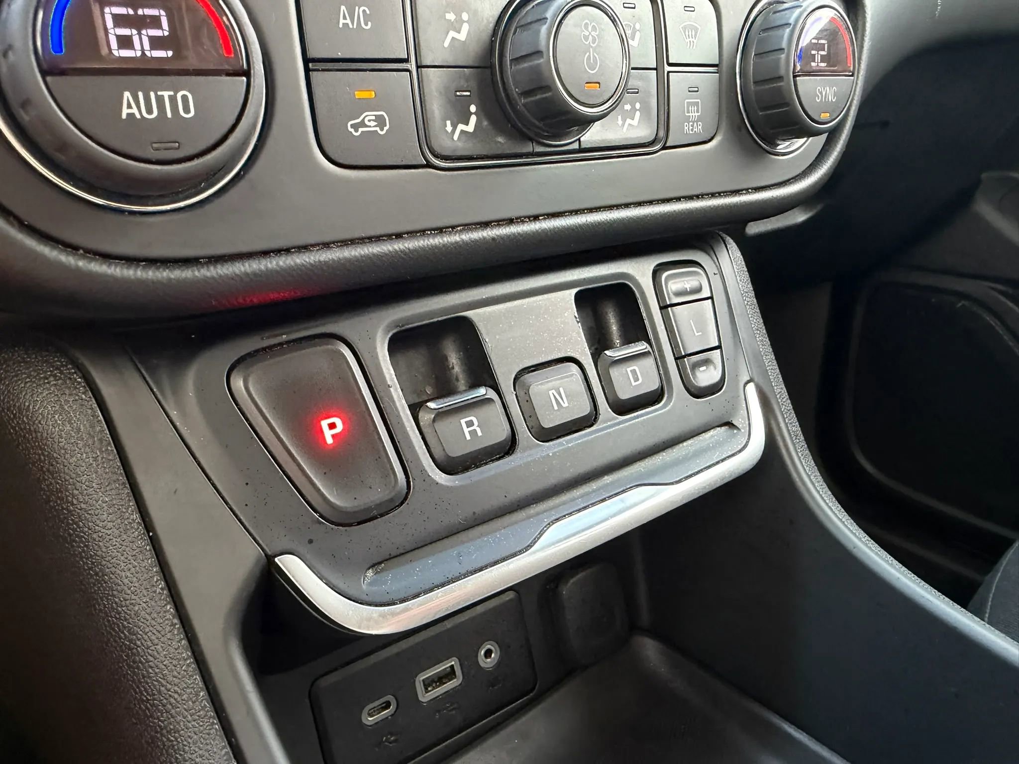 Used 2018 GMC Terrain SLE w/ Driver Convenience Package image 15