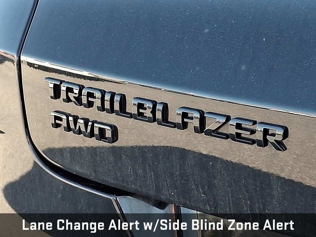 Used 2023 Chevrolet TrailBlazer RS w/ Convenience Package image 25