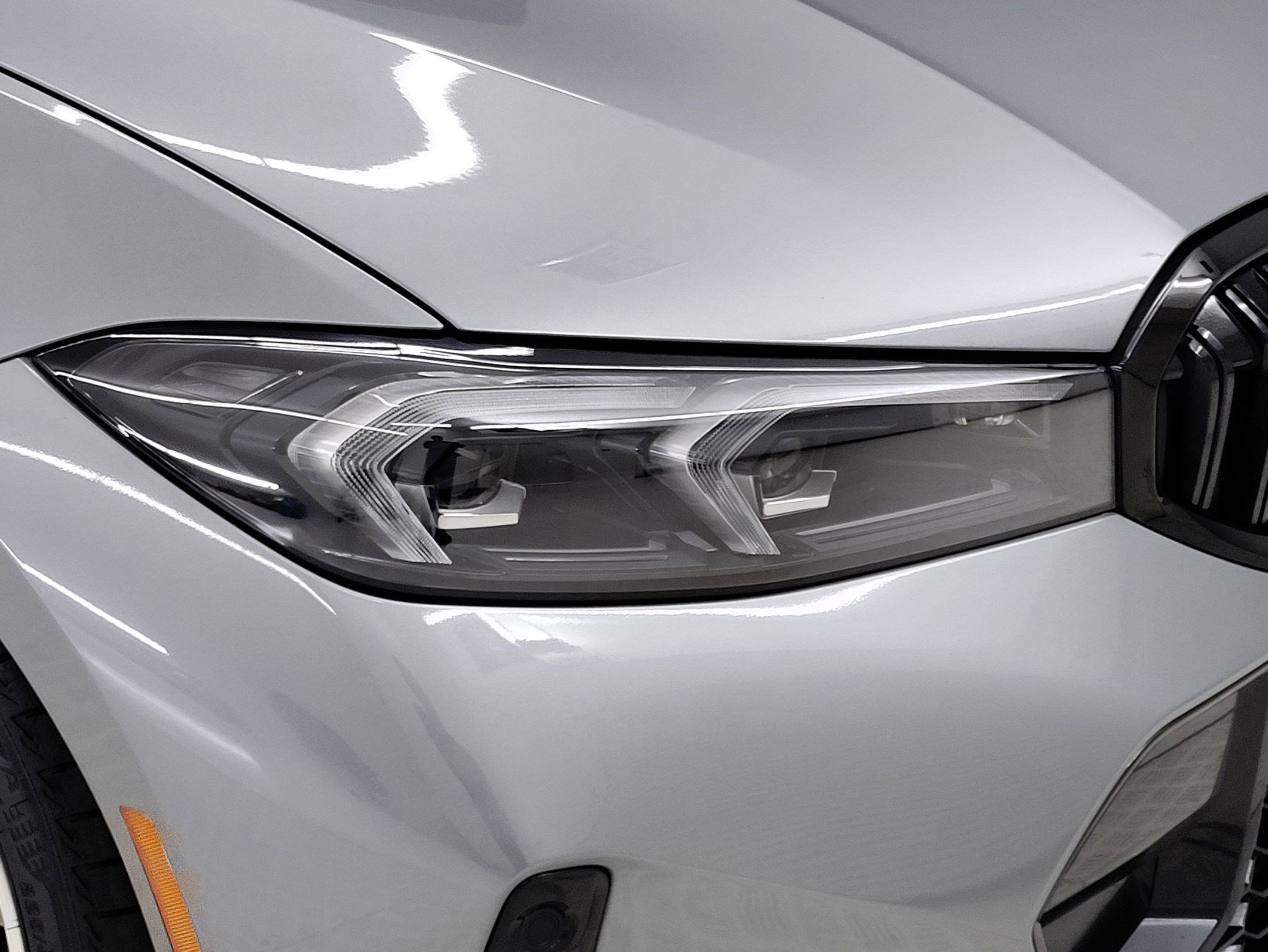 Certified 2023 BMW 330i Sedan w/ M Sport Package image 3