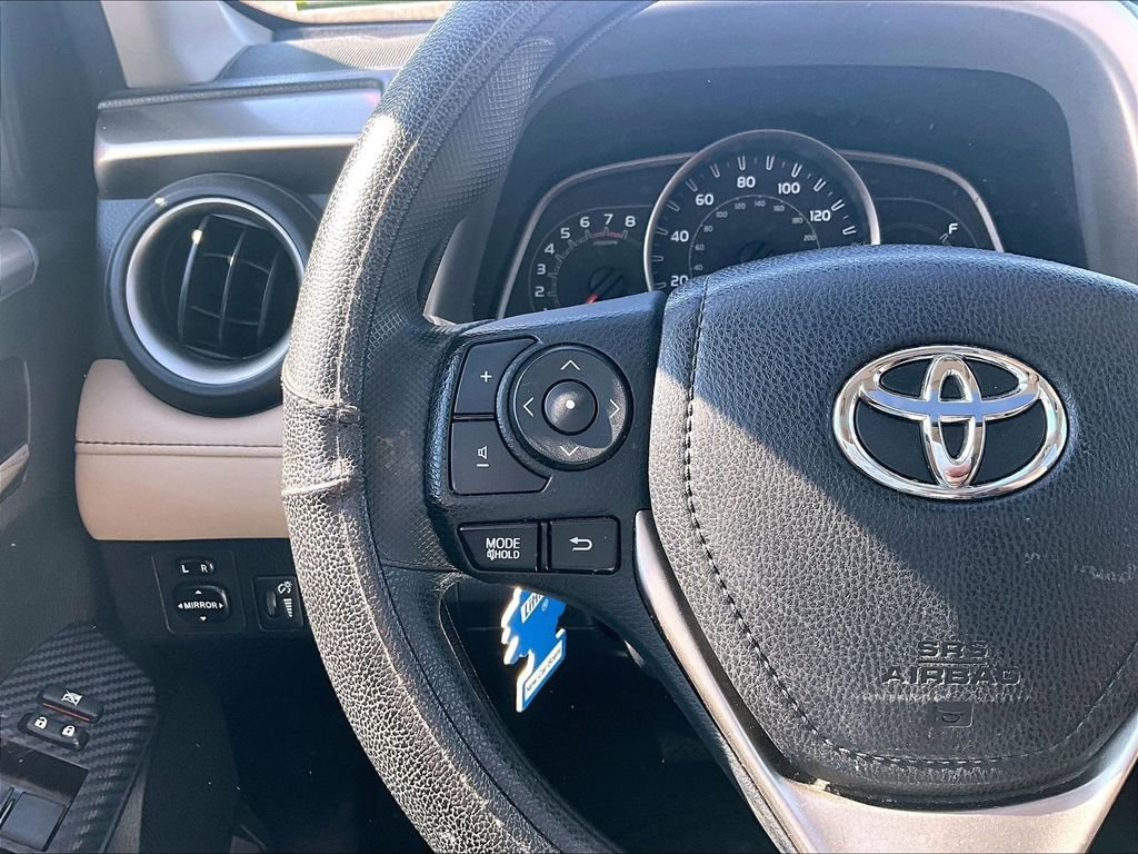 Used 2015 Toyota RAV4 XLE image 16