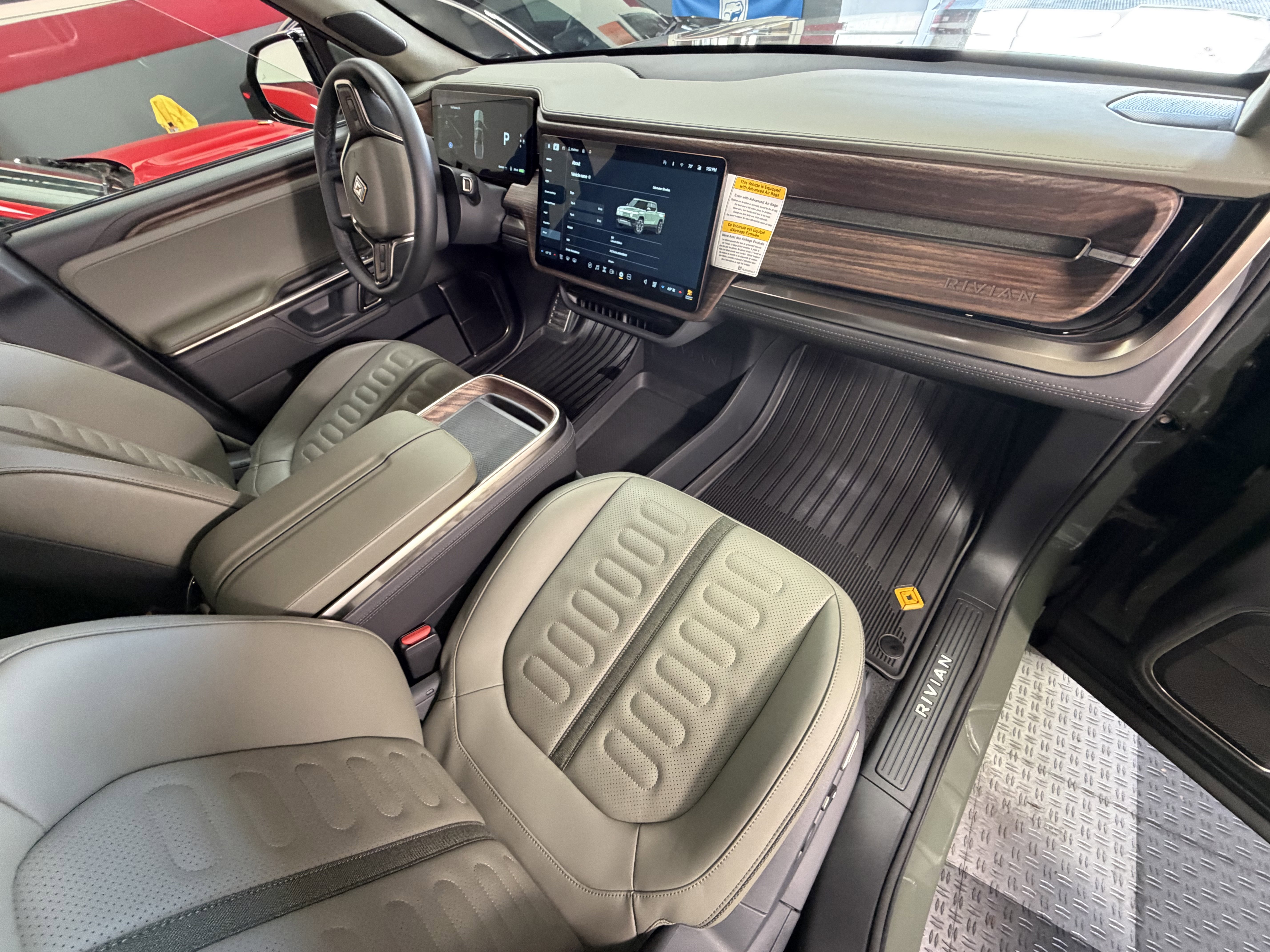 Used 2022 Rivian R1T Launch Edition image 41