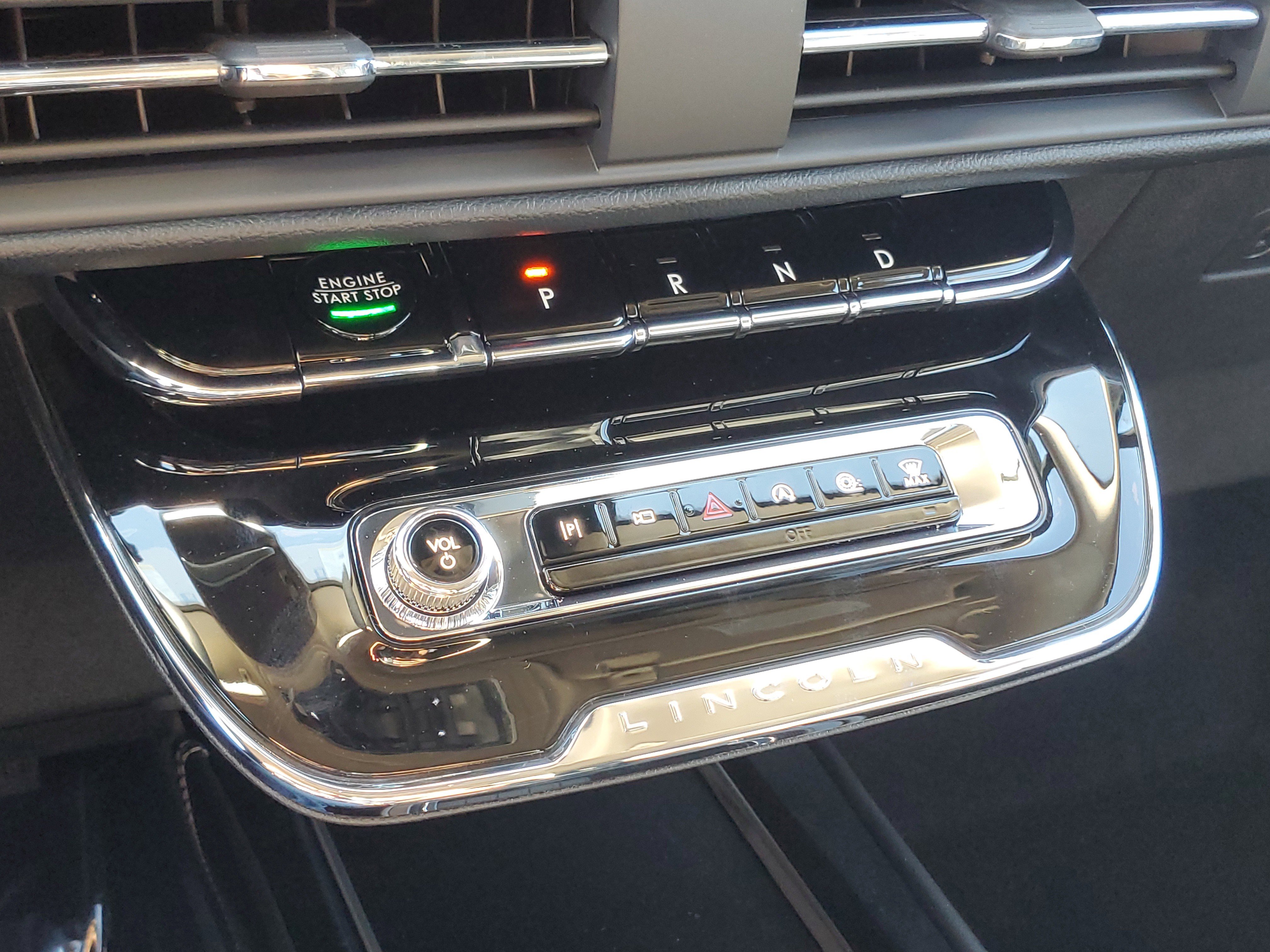 New 2025 Lincoln Corsair Reserve image 22