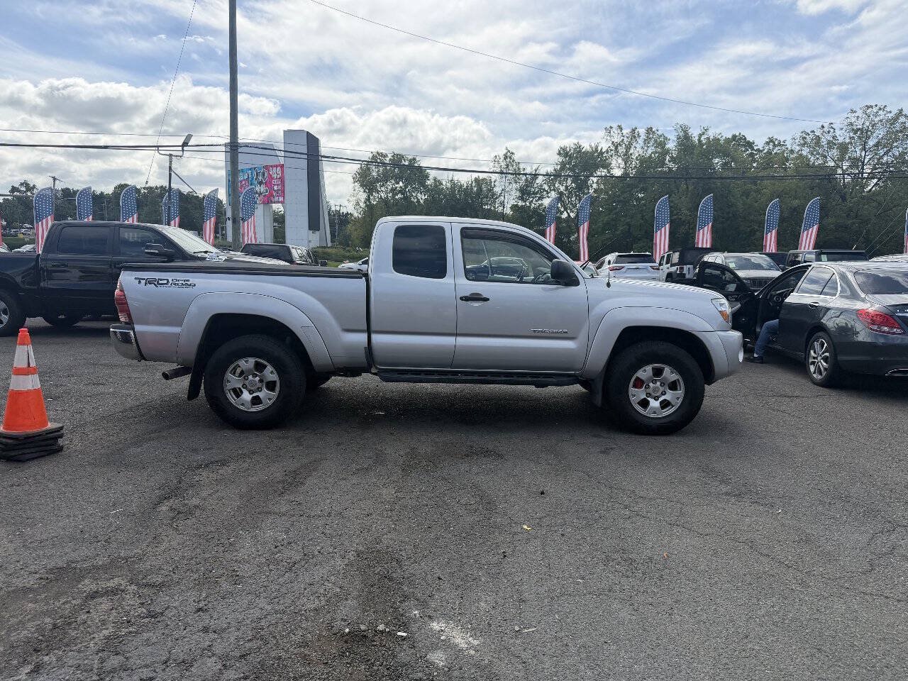Used 2006 Toyota Tacoma 4x4 Access Cab V6 image 1