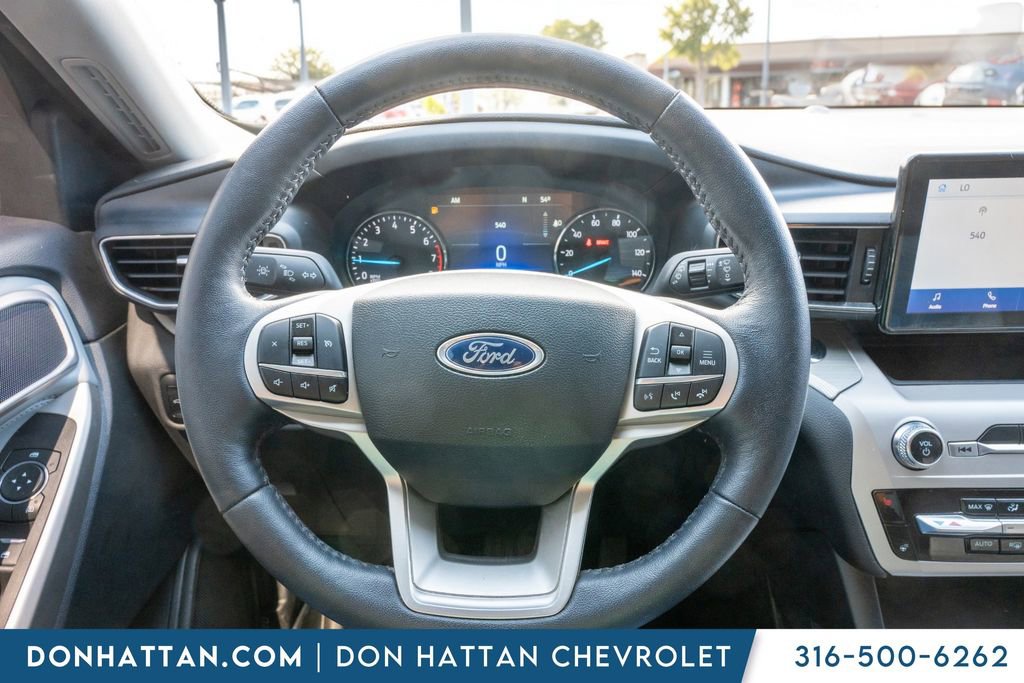 Used 2023 Ford Explorer XLT w/ Equipment Group 202A AWD/4WD image 7