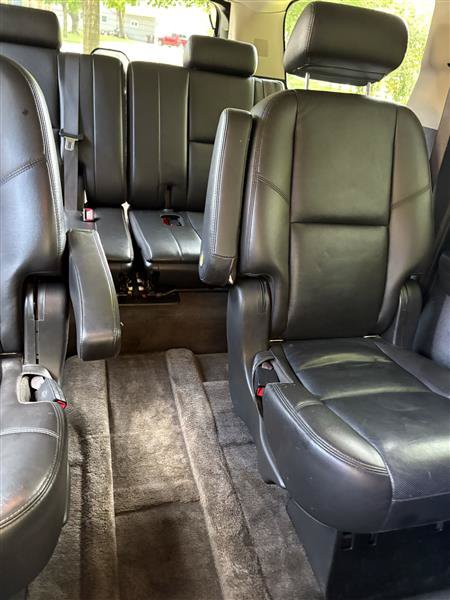 Used 2009 Chevrolet Suburban LTZ AWD/4WD image 6