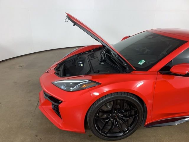 Used 2025 Chevrolet Corvette Z06 image 32