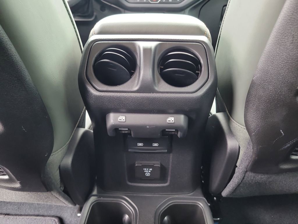 Used 2024 Jeep Gladiator Mojave AWD/4WD image 12