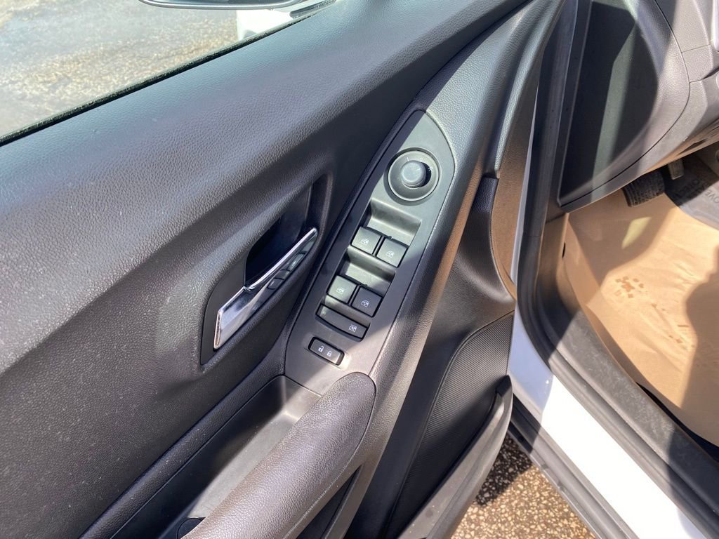 Used 2020 Chevrolet Trax LS w/ Tint and Cruise Package image 10