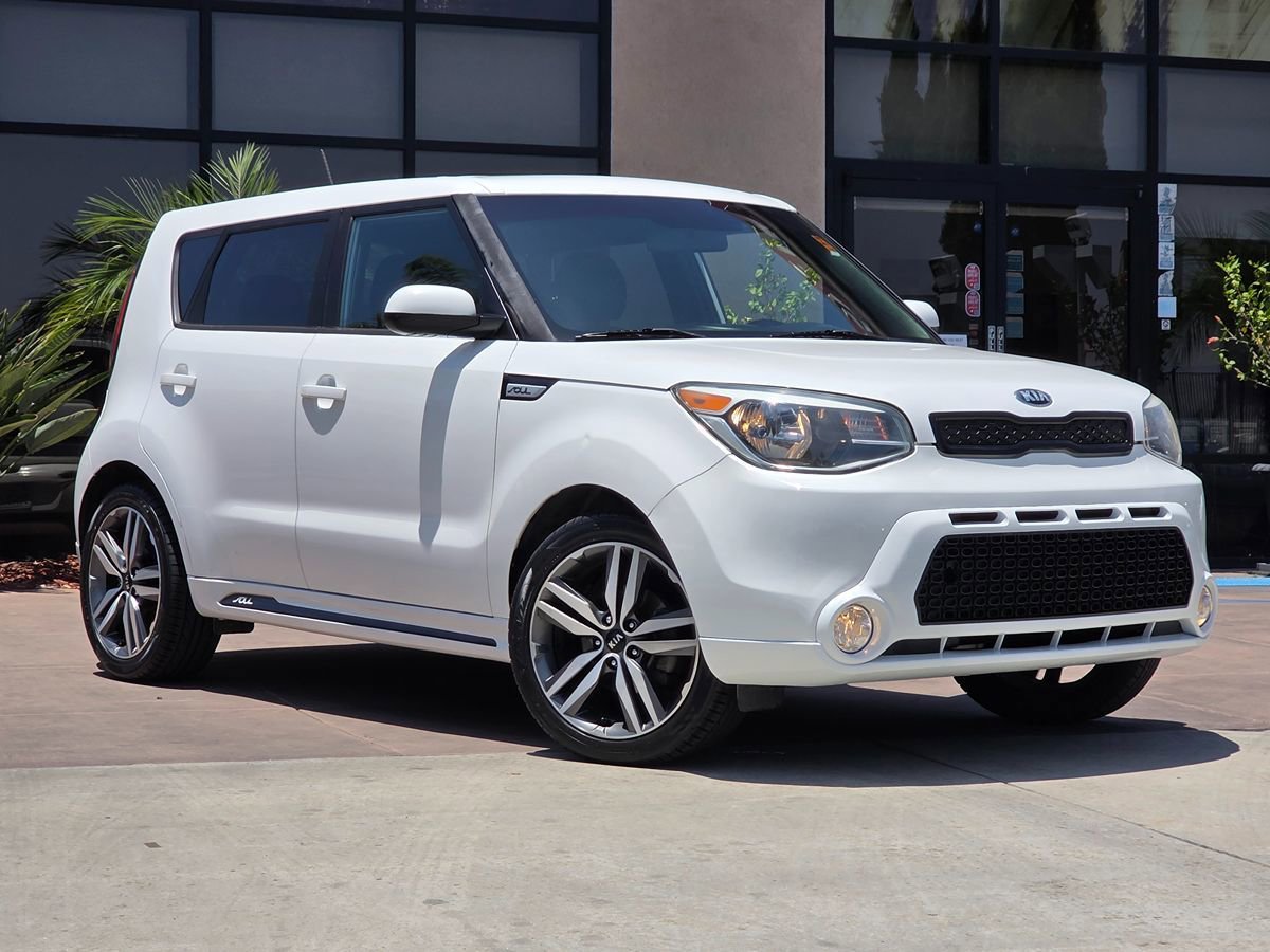 Used 2016 Kia Soul + w/ Soulful Package FWD image 3