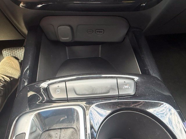 Used 2024 Chevrolet Trax LT w/ Driver Confidence Package FWD image 26
