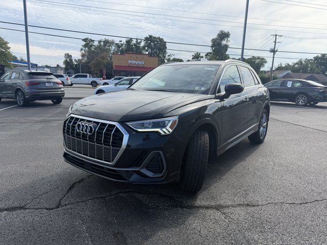 Used 2024 Audi Q3 2.0T Premium AWD/4WD image 2