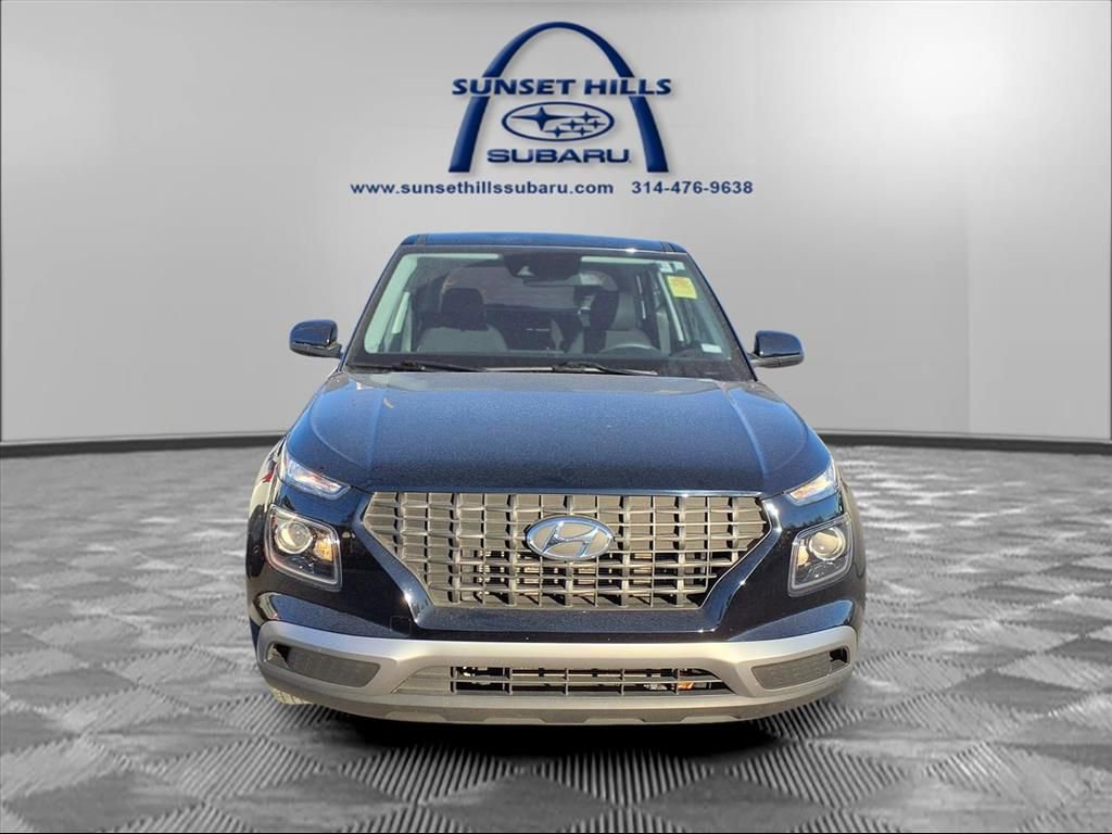Used 2022 Hyundai Venue SE image 18