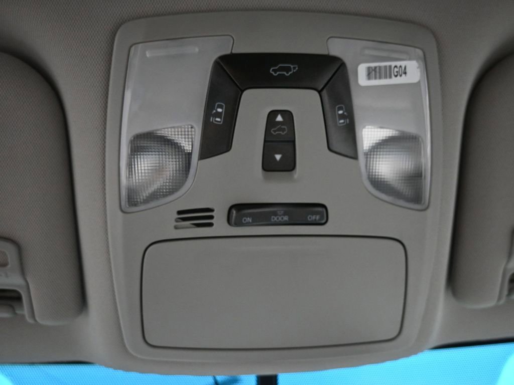 Used 2017 Toyota Sienna XLE w/ XLE Navigation Package image 18