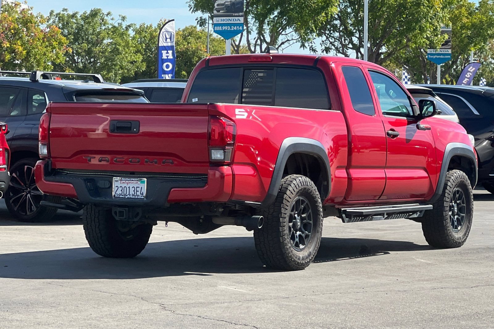 Used 2020 Toyota Tacoma SR w/ SX Package RWD image 4