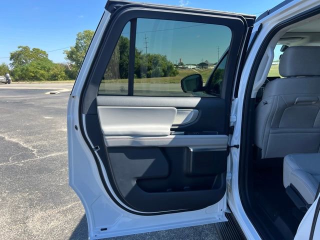New 2025 Ford Expedition Max Active image 15