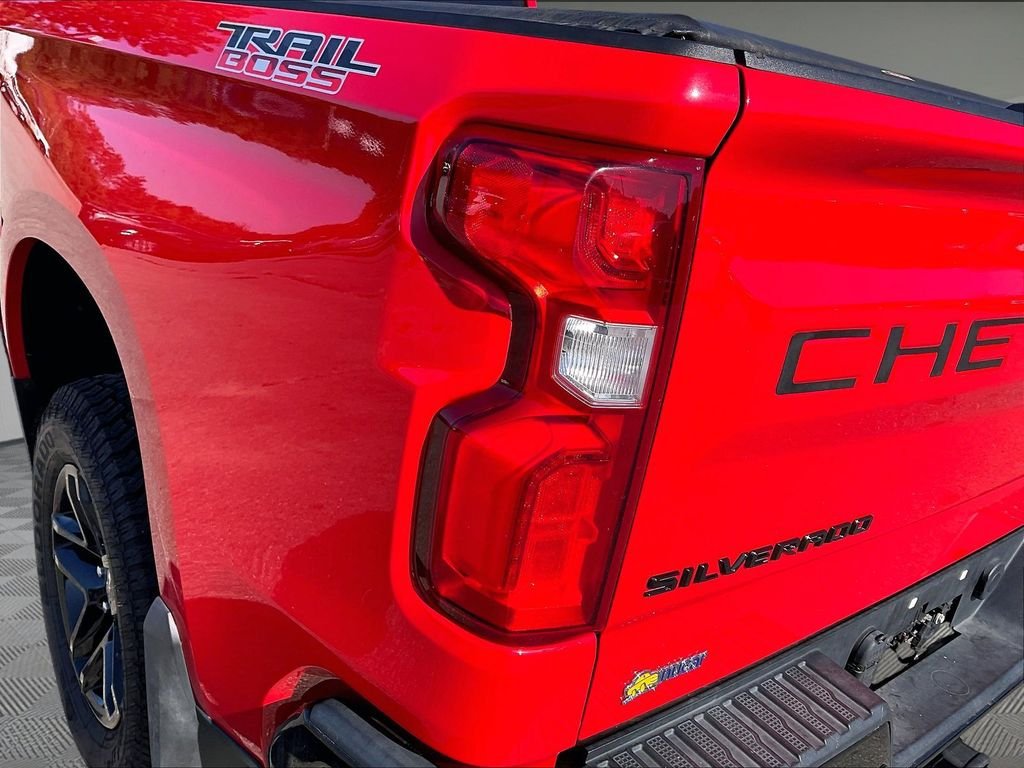 Used 2021 Chevrolet Silverado 1500 LT Trail Boss w/ Convenience Package II AWD/4WD image 31