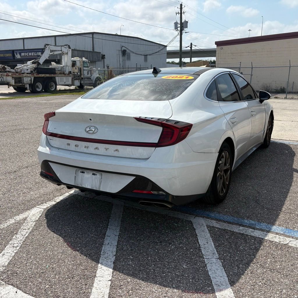 Used 2021 Hyundai Sonata SEL w/ Convenience Package image 3