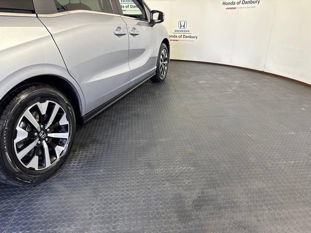 Used 2025 Honda Odyssey EX-L image 4