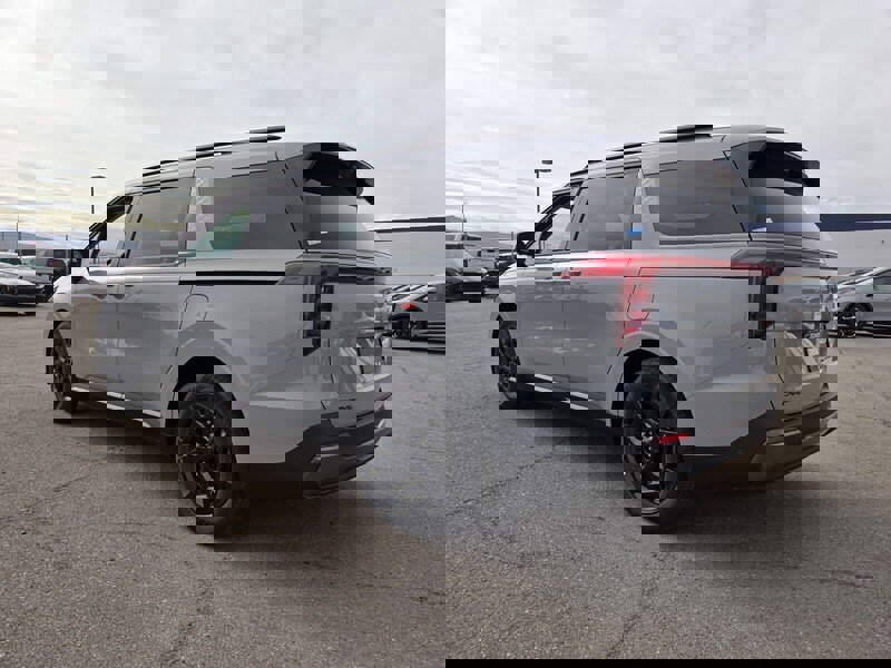 New 2026 Kia Carnival SX image 4