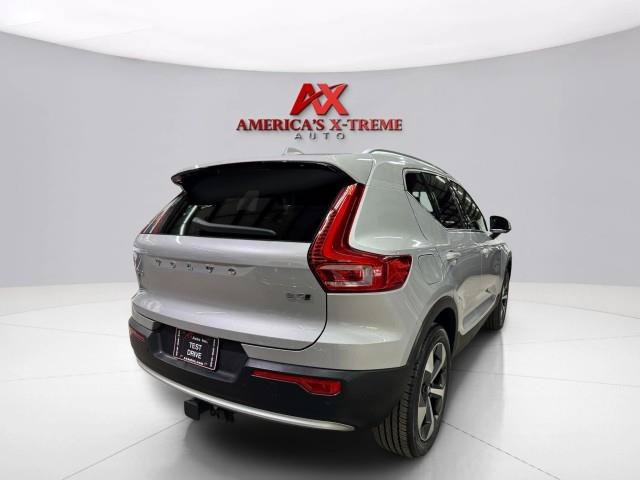 Used 2023 Volvo XC40 B5 Plus w/ Driver Assist Package AWD/4WD image 8