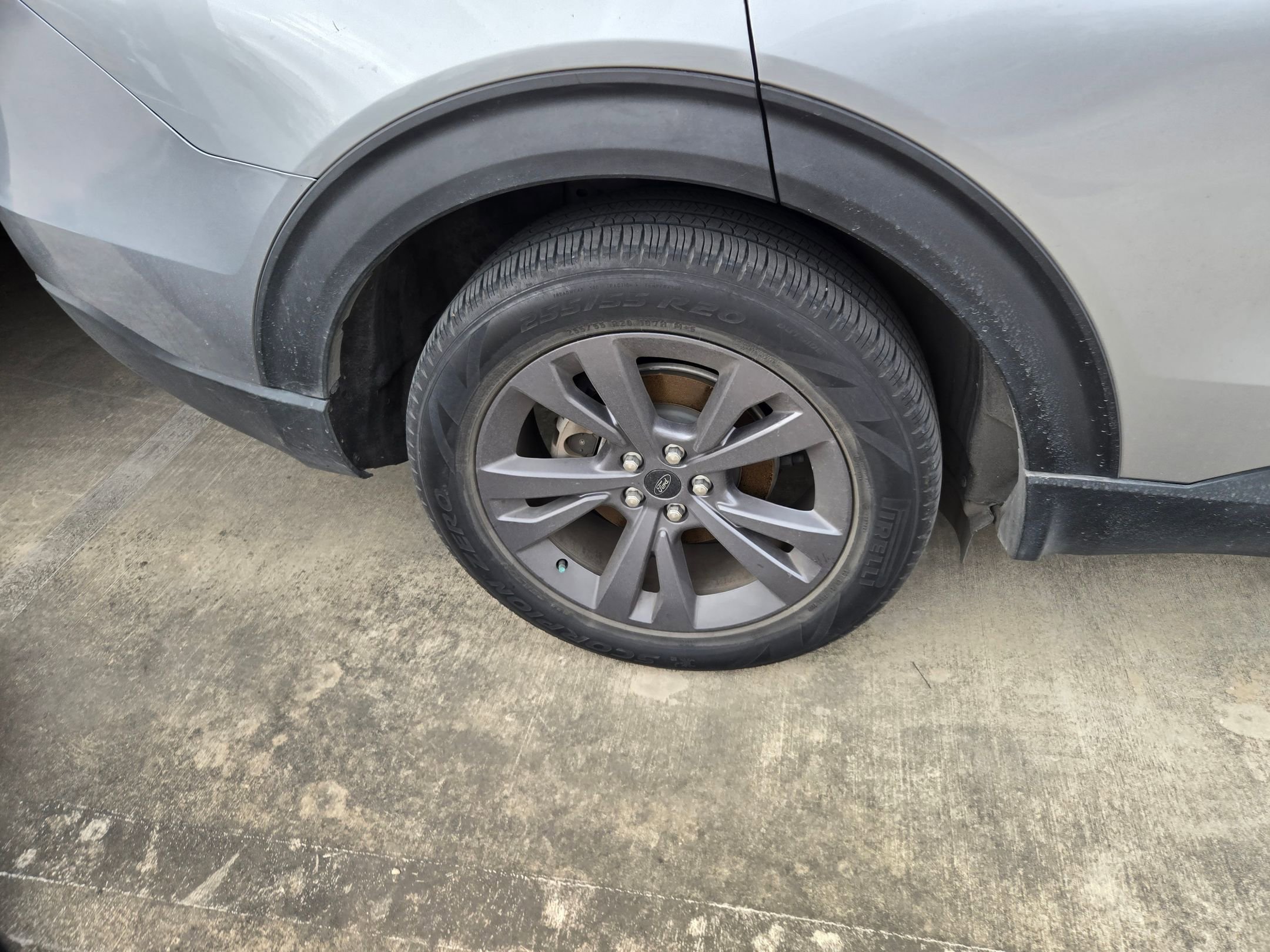 Used 2022 Ford Explorer XLT w/ Equipment Group 202A image 7