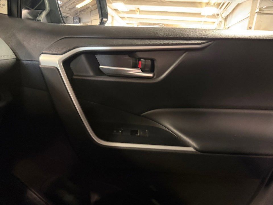 Used 2025 Toyota RAV4 Woodland Edition image 35