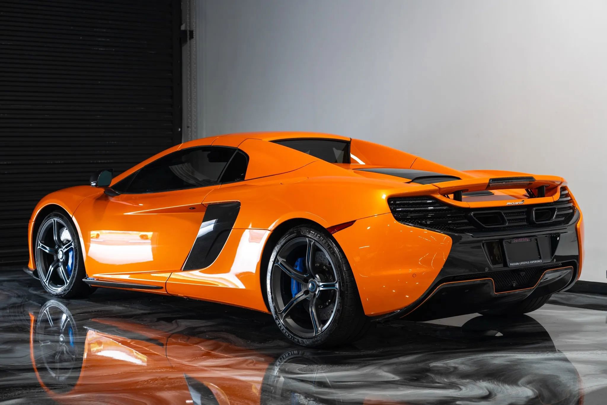 Used 2016 McLaren 650S Spider image 12