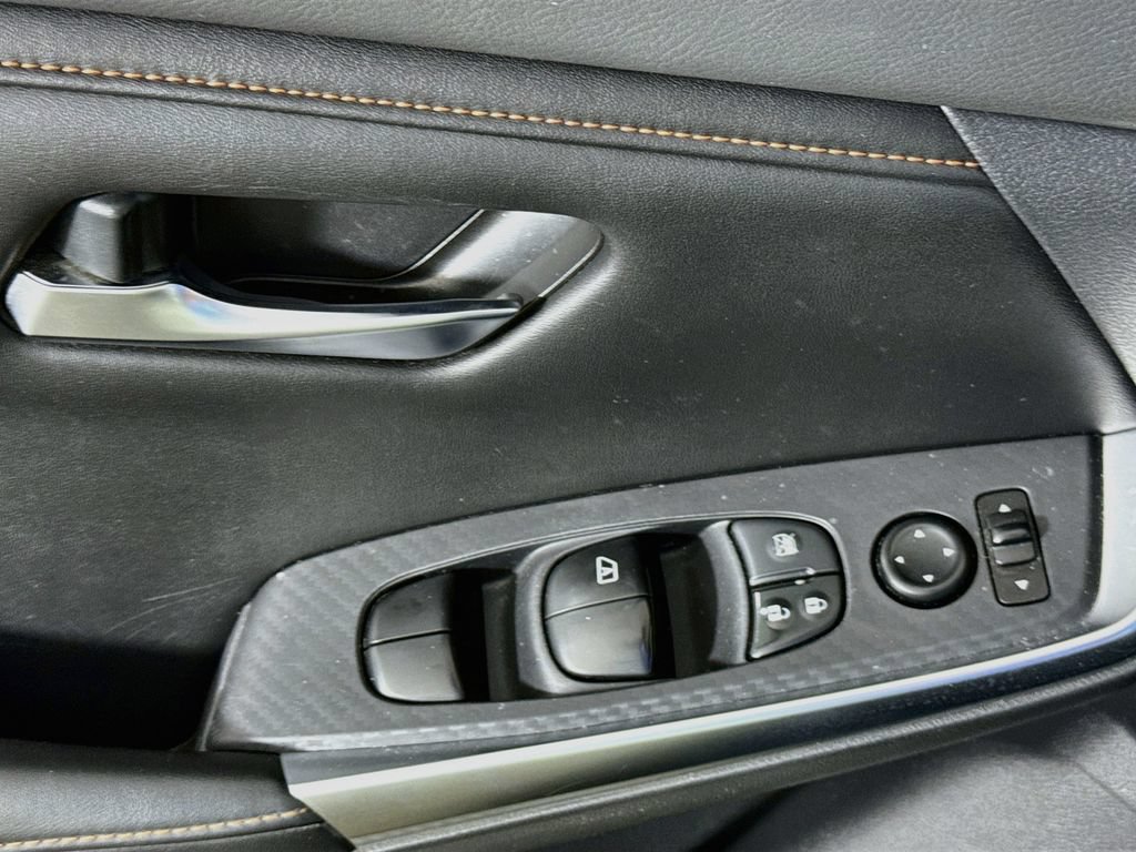 Used 2021 Nissan Sentra SR FWD image 21
