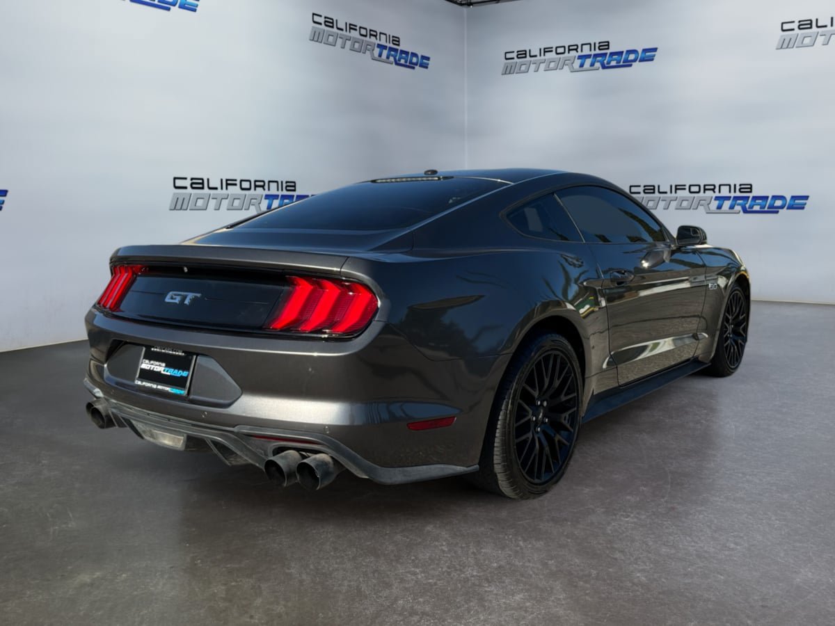 Used 2018 Ford Mustang GT Premium w/ GT Performance Package RWD image 5