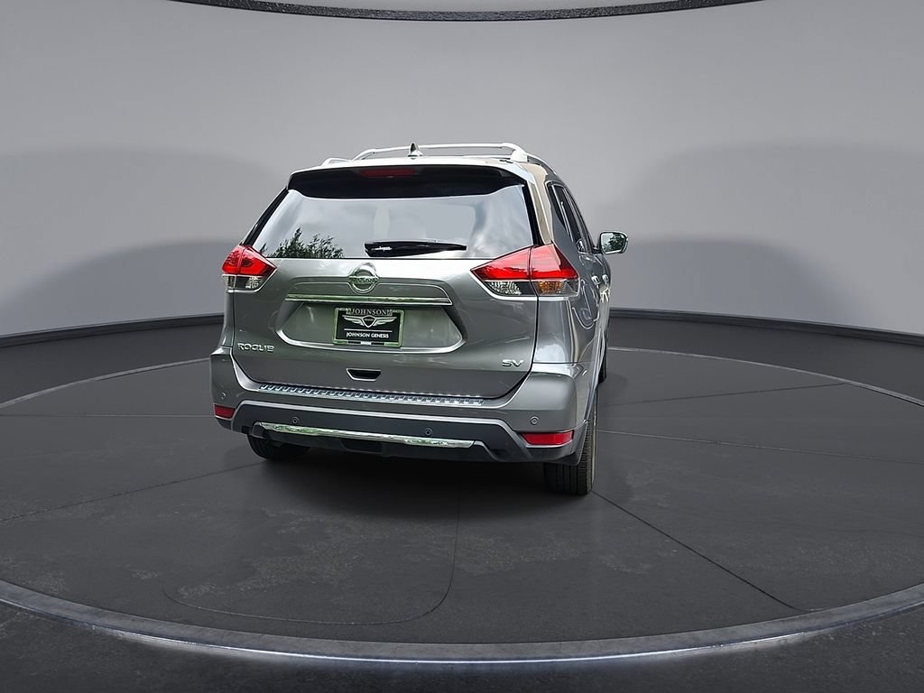 Used 2019 Nissan Rogue SV w/ Premium Package FWD image 3