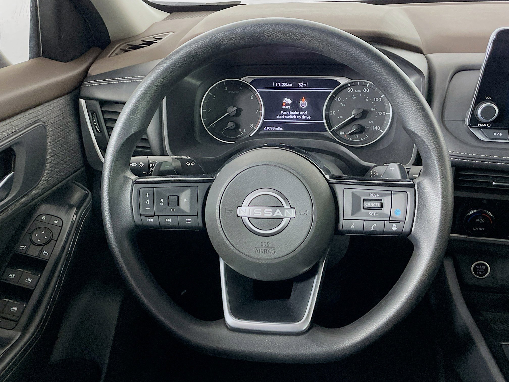 Used 2023 Nissan Rogue SV image 18