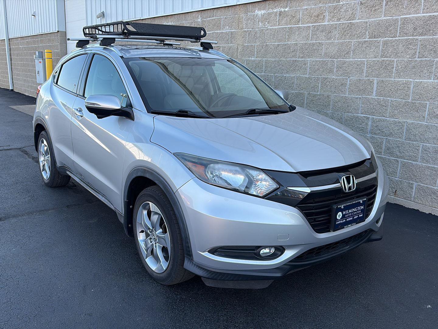 Used 2016 Honda HR-V EX-L image 2